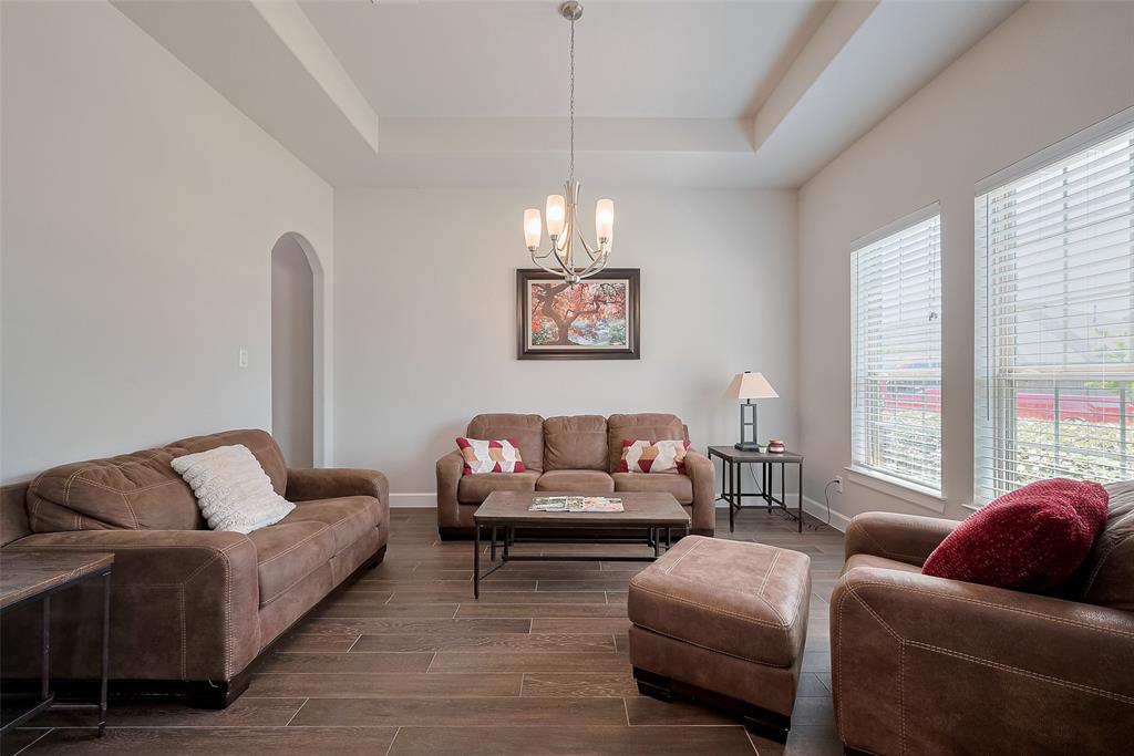7707 Leighton Trail