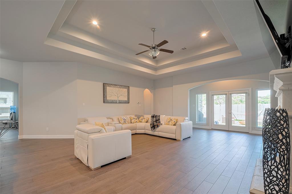 7707 Leighton Trail