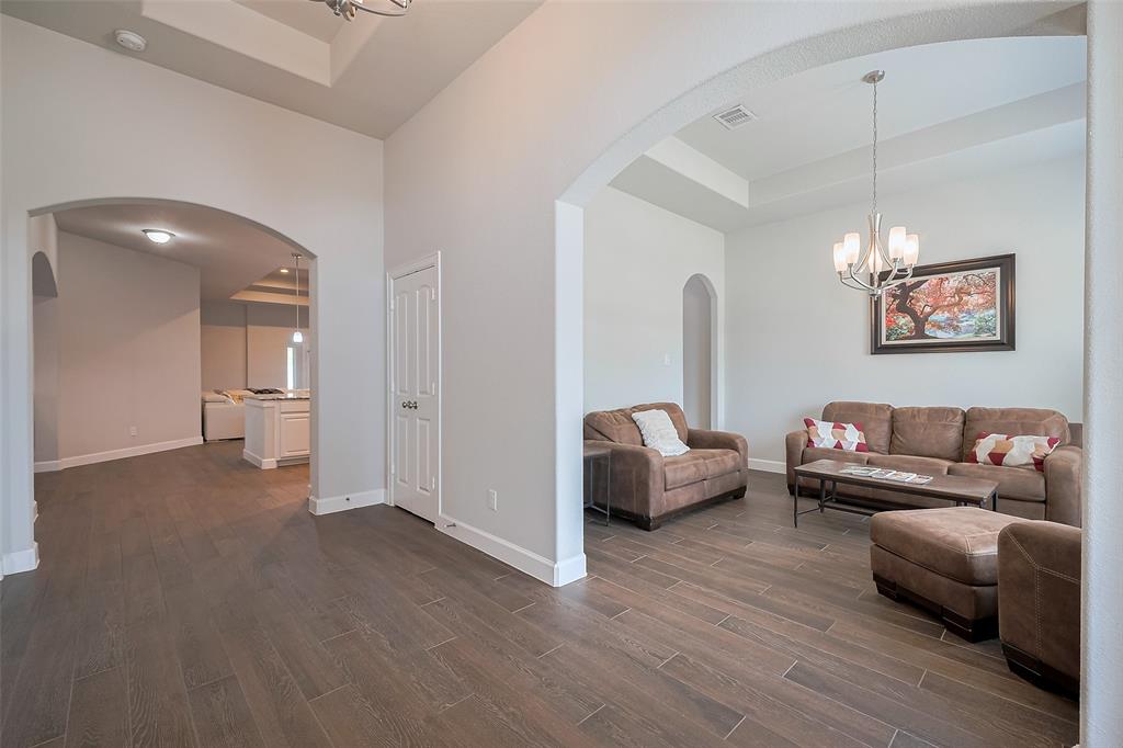 7707 Leighton Trail