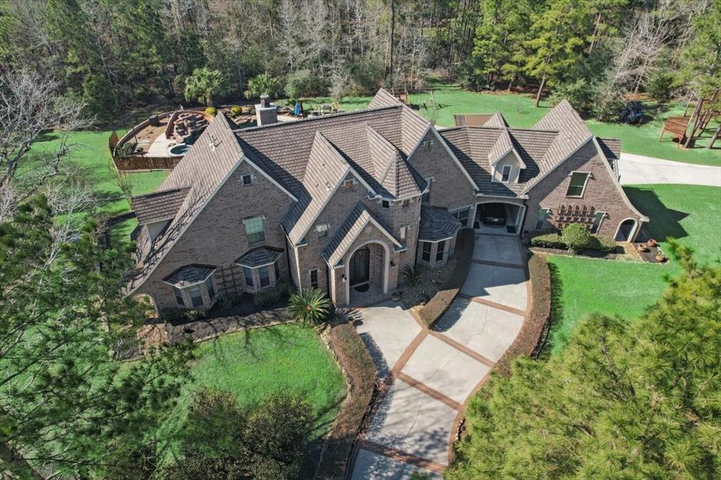 9003 Forest Lake Court