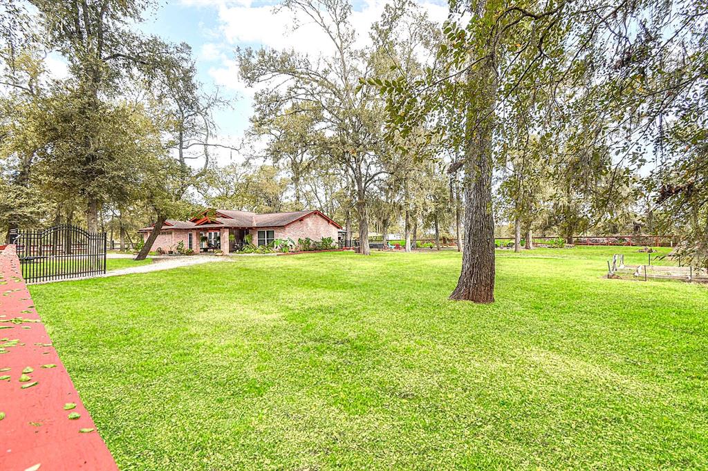 38228 Broncho Road, Simonton, Texas image 35