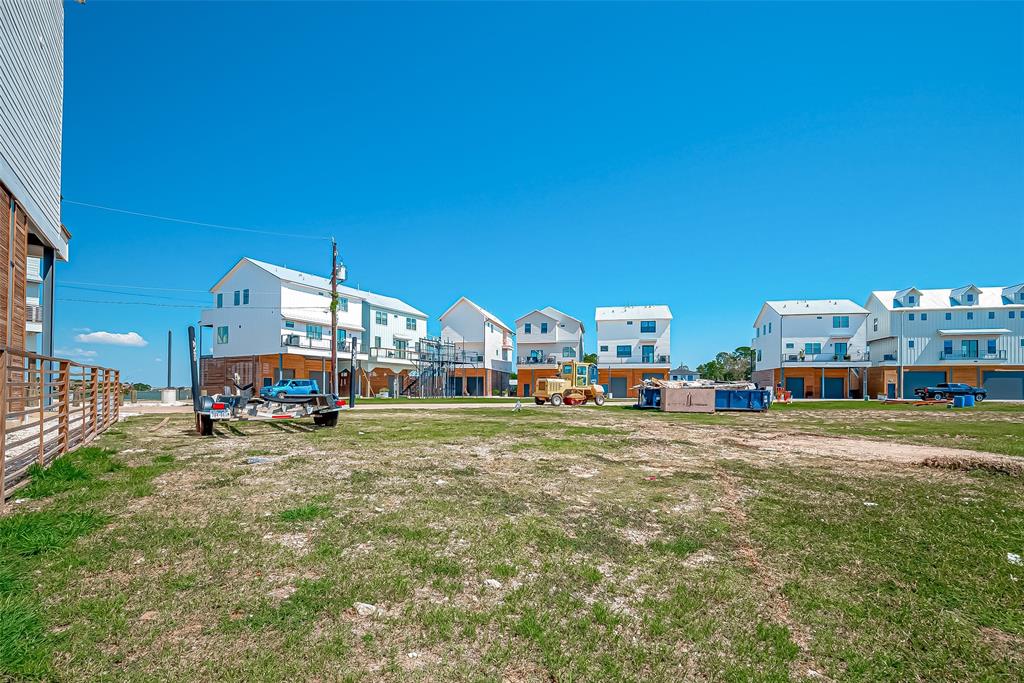 32 Commander Runco Lane, Seabrook, Texas image 18