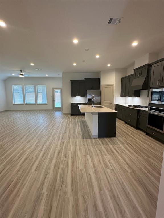 915 Big Bend Drive, League City, Texas image 6