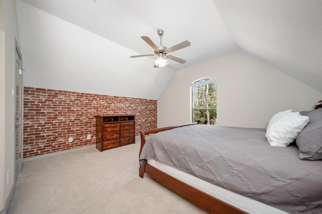 10326 Hunter Creek Lane, Conroe, Texas image 32