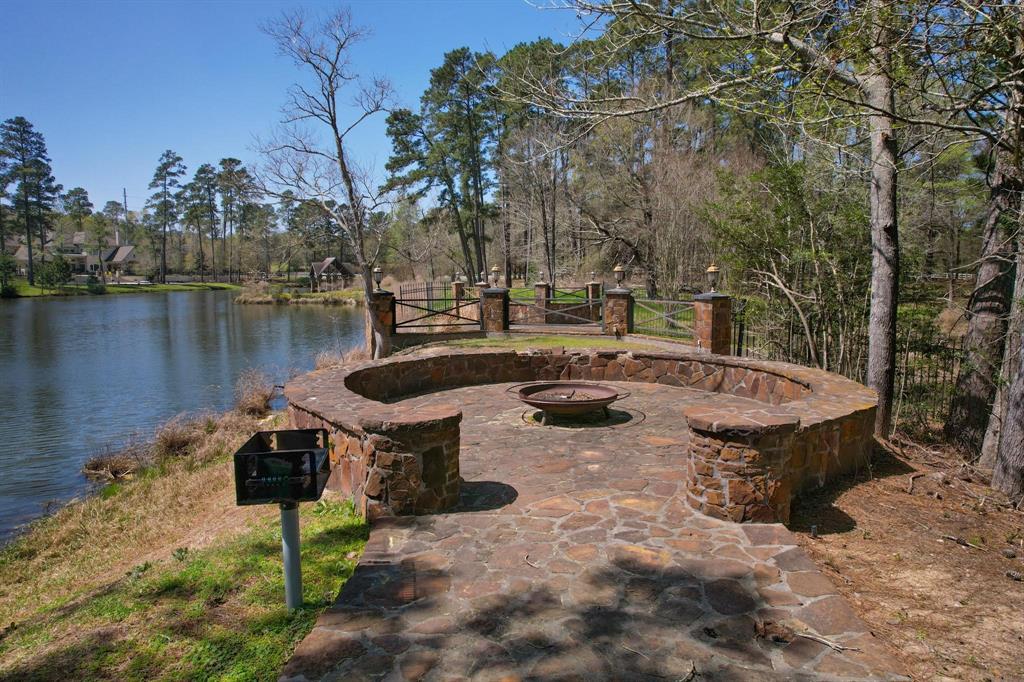 10326 Hunter Creek Lane, Conroe, Texas image 46