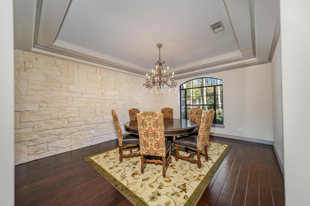 10326 Hunter Creek Lane, Conroe, Texas image 17