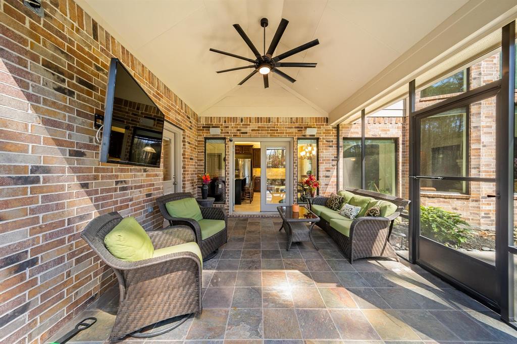 10326 Hunter Creek Lane, Conroe, Texas image 38