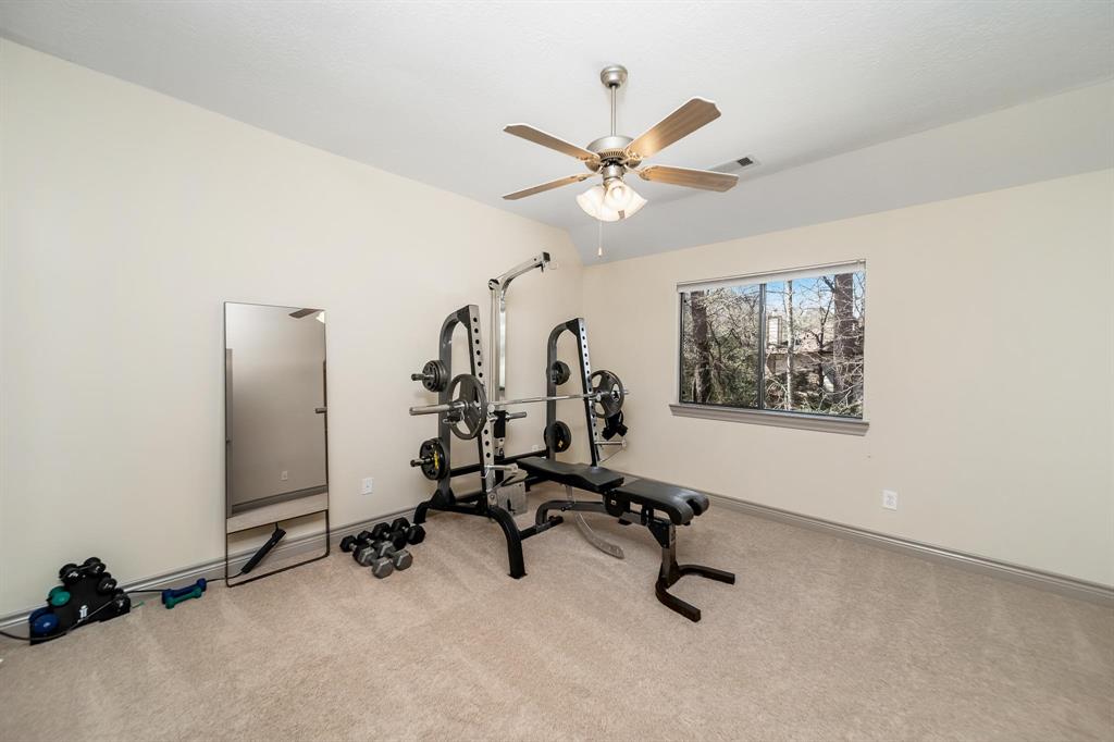 10326 Hunter Creek Lane, Conroe, Texas image 34