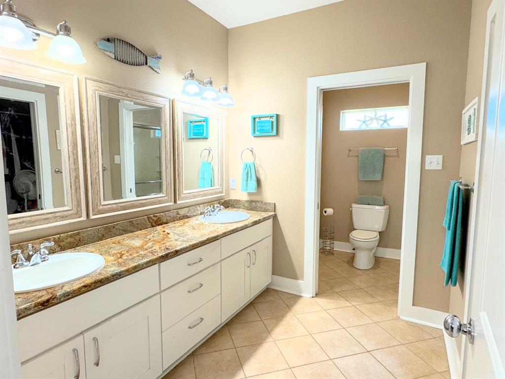 867 Townsend Drive, Crystal Beach, Texas image 23