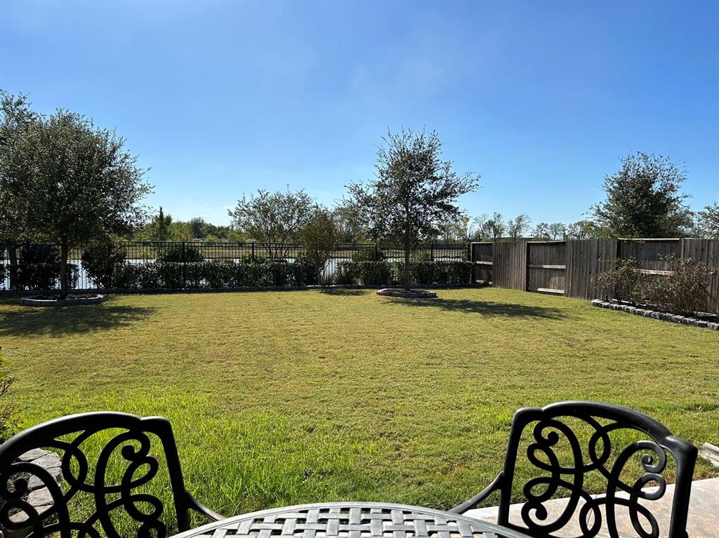 10322 Granite Court, Rosharon, Texas image 3