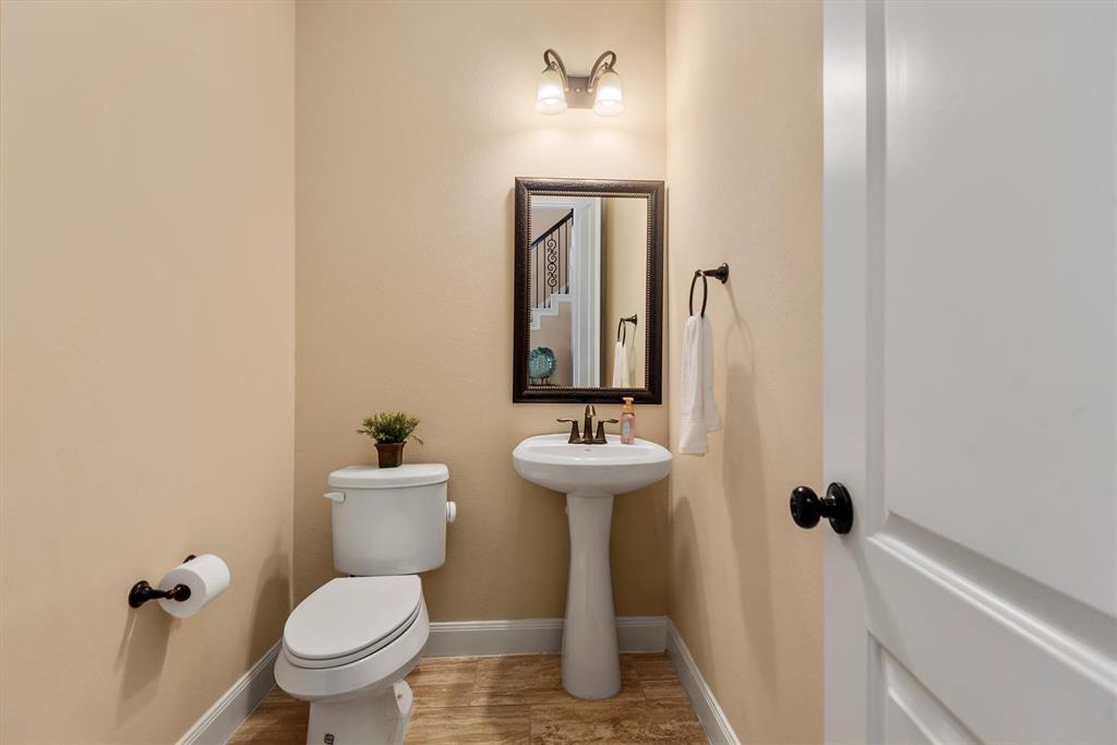 19023 Wild Thornberry Drive, Tomball, Texas image 26
