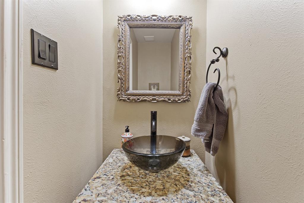 4214 Caroline Court, Sugar Land, Texas image 9