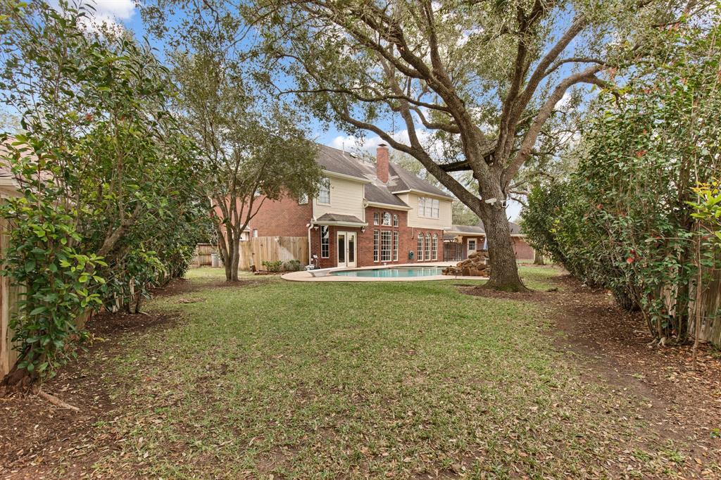 4214 Caroline Court, Sugar Land, Texas image 3