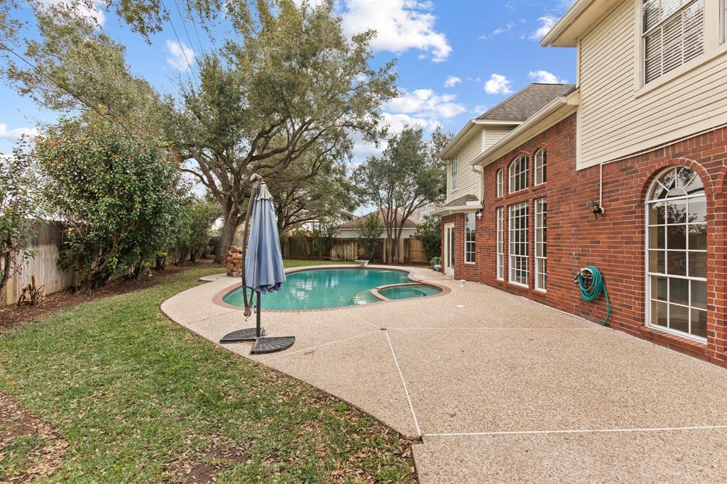4214 Caroline Court, Sugar Land, Texas image 4