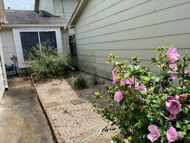 Houston, Texas 77072, United States, 2 Bedrooms Bedrooms, ,2 BathroomsBathrooms,Residential,Pending,45359