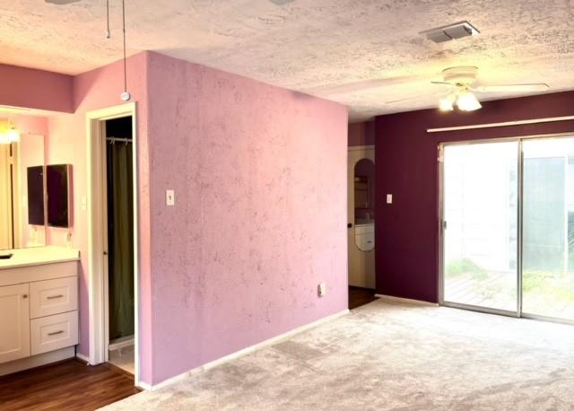 Houston, Texas 77072, United States, 2 Bedrooms Bedrooms, ,2 BathroomsBathrooms,Residential,Pending,45359