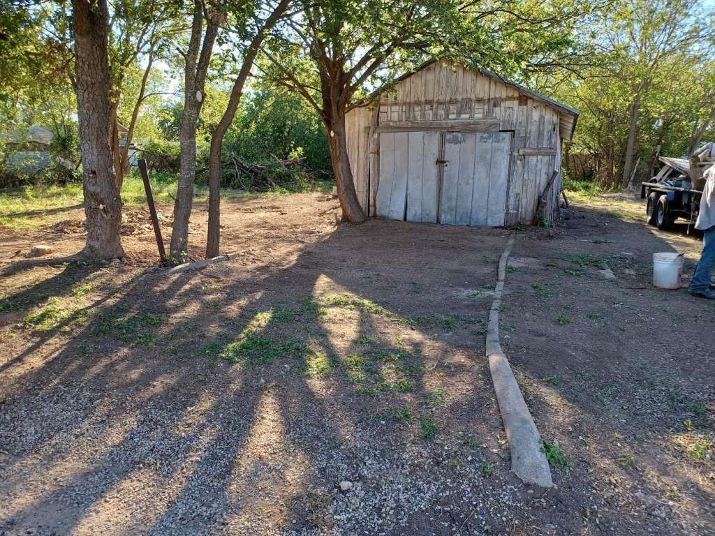 1000 S Frio Street, Coleman, Texas image 8