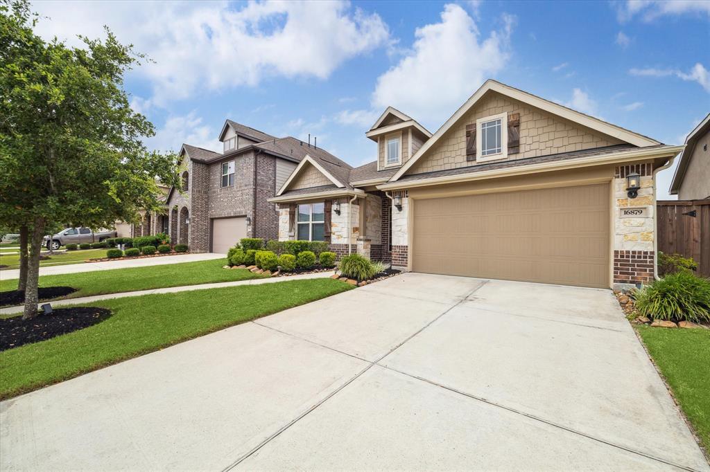 16879 Olympic National Drive, Humble, Texas image 2