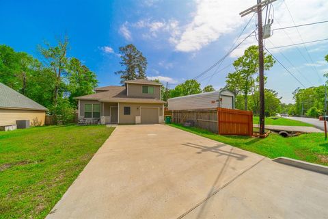 1206 Oxon Run Conroe TX 77316