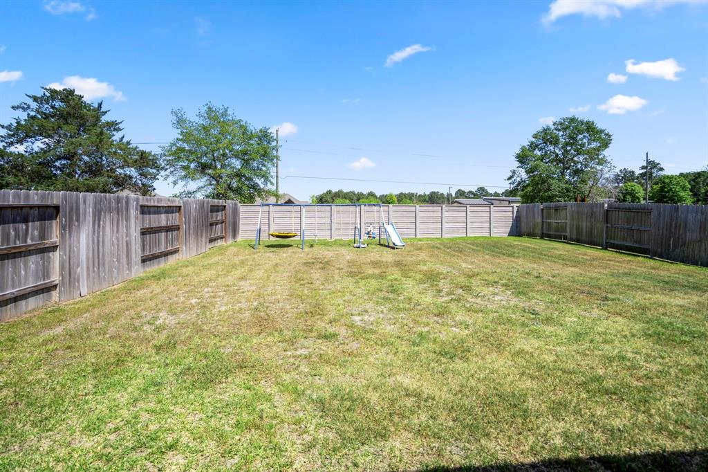 2311 E Winding Pines Drive, Tomball, Texas image 25