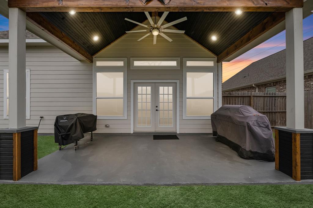630 Rain Cloud Drive, Baytown, Texas image 23