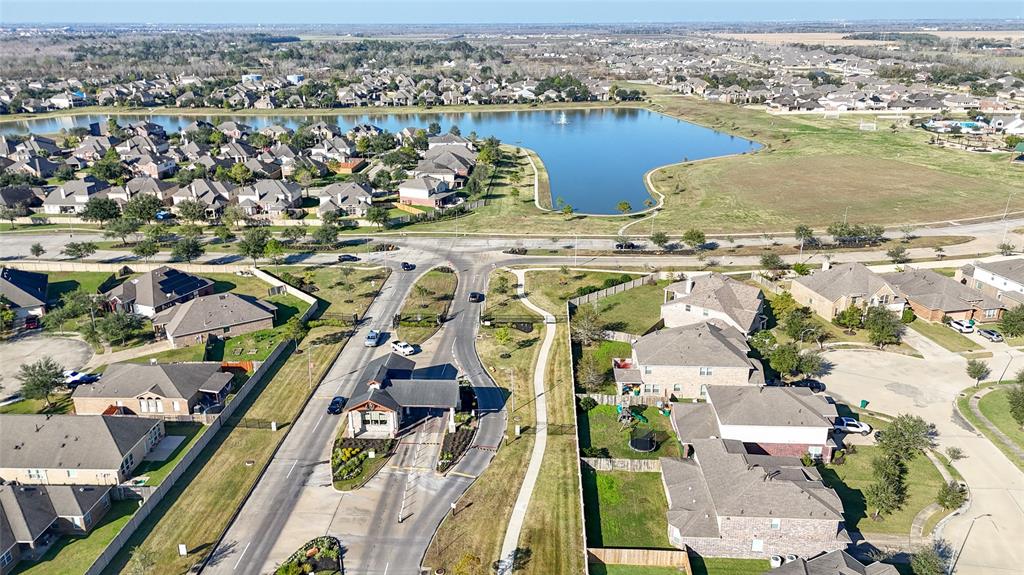 2815 Emerald Pines Lane, Iowa Colony, Texas image 38