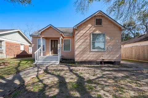 Photo of 7429 Rusk Street, Houston, TX 77011 (MLS # 5283506)