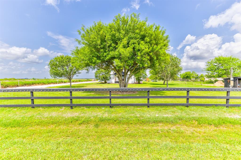 1825 County Road 212, Angleton, Texas image 1