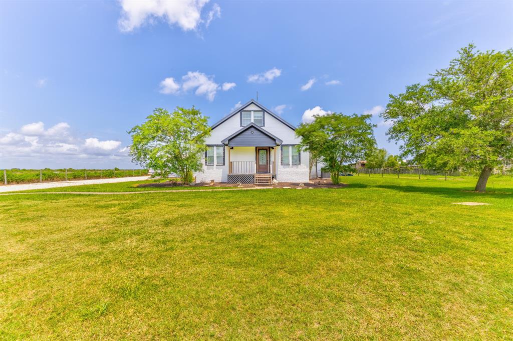 1825 County Road 212, Angleton, Texas image 2