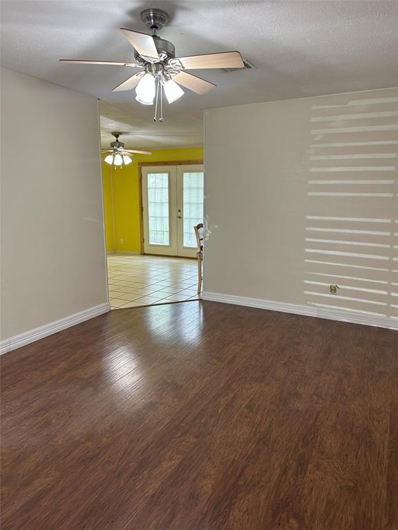 1113 N Noble Road, Texas City, Texas image 2