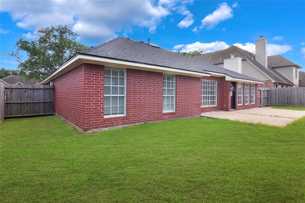 1603 Oak Place Court, Pearland, Texas image 26