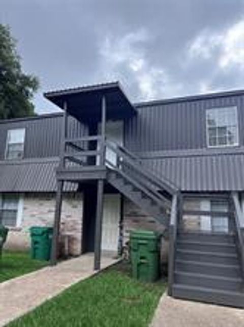Photo of 503 Park Lane #4, Cleveland, TX 77327 (MLS # 28095438)