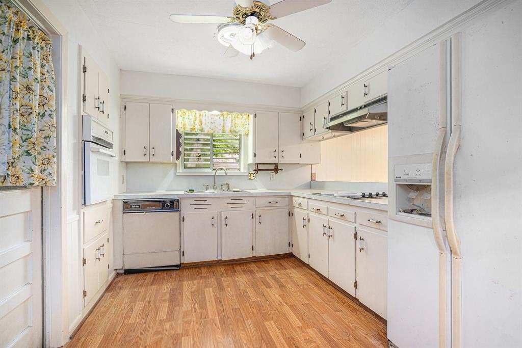 Baytown, Texas 77521, United States, 3 Bedrooms Bedrooms, ,2 BathroomsBathrooms,Residential,Active,145997