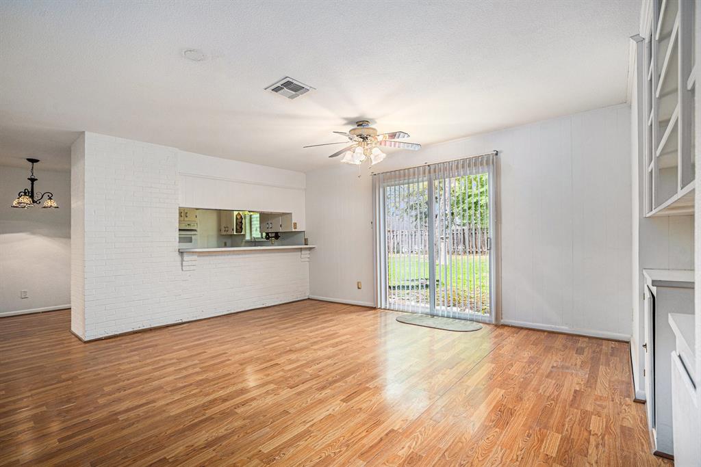 Baytown, Texas 77521, United States, 3 Bedrooms Bedrooms, ,2 BathroomsBathrooms,Residential,Active,145997