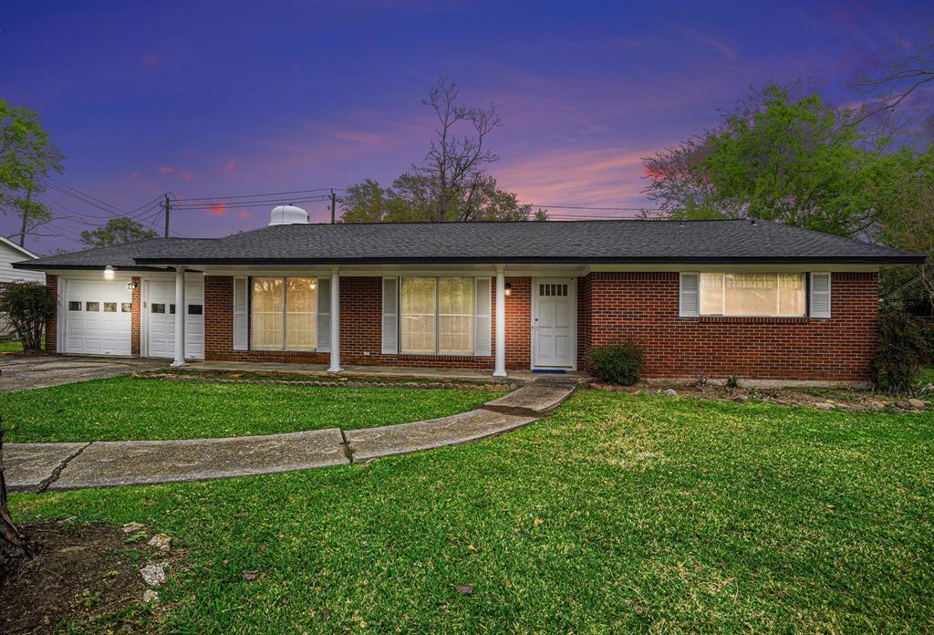 Baytown, Texas 77521, United States, 3 Bedrooms Bedrooms, ,2 BathroomsBathrooms,Residential,Active,145997