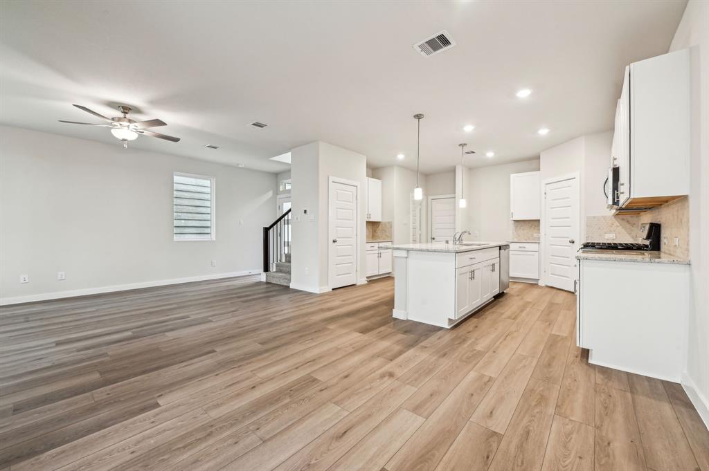716 Seafoam Lane, Kemah, Texas image 12