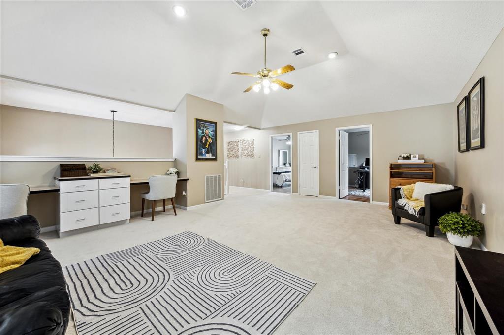 207 Laurelfield Drive, Friendswood, Texas image 21