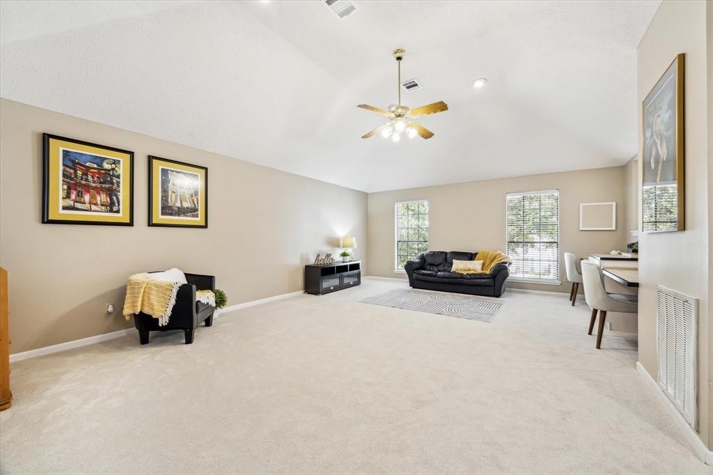 207 Laurelfield Drive, Friendswood, Texas image 20