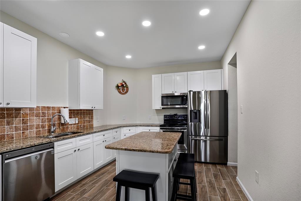 7950 Blue Street, Houston, Texas image 6
