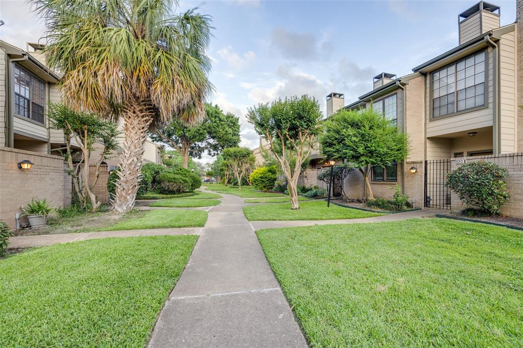 720 Country Place Drive #TX, Houston, Texas image 2