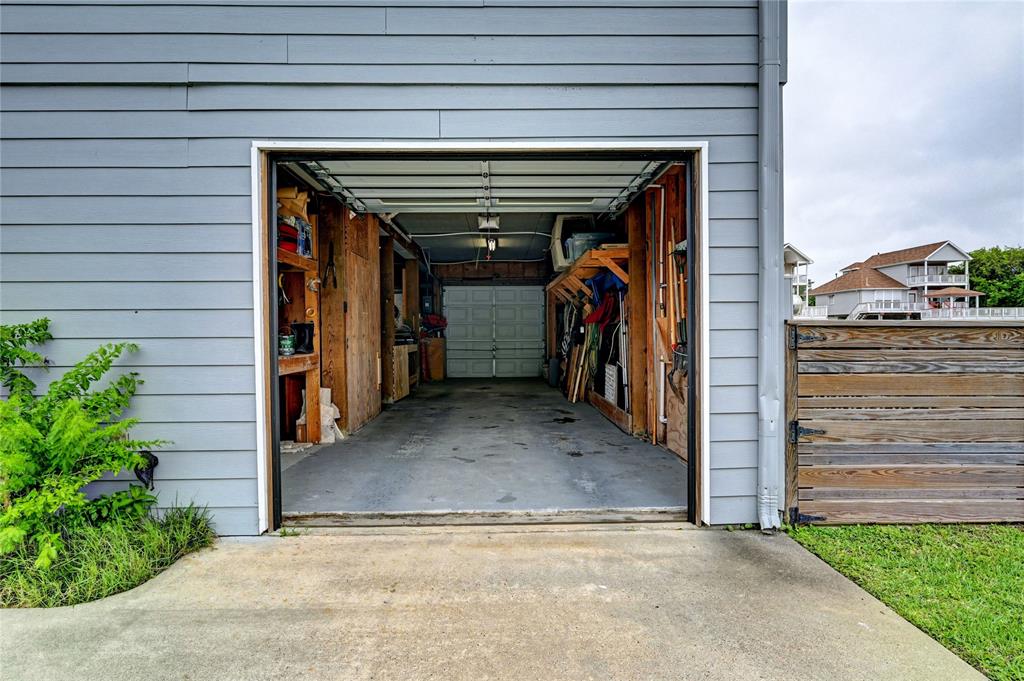 12802 E Conquistador Drive, Galveston, Texas image 43