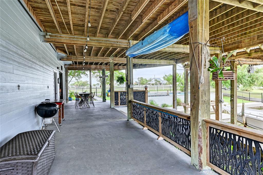12802 E Conquistador Drive, Galveston, Texas image 41
