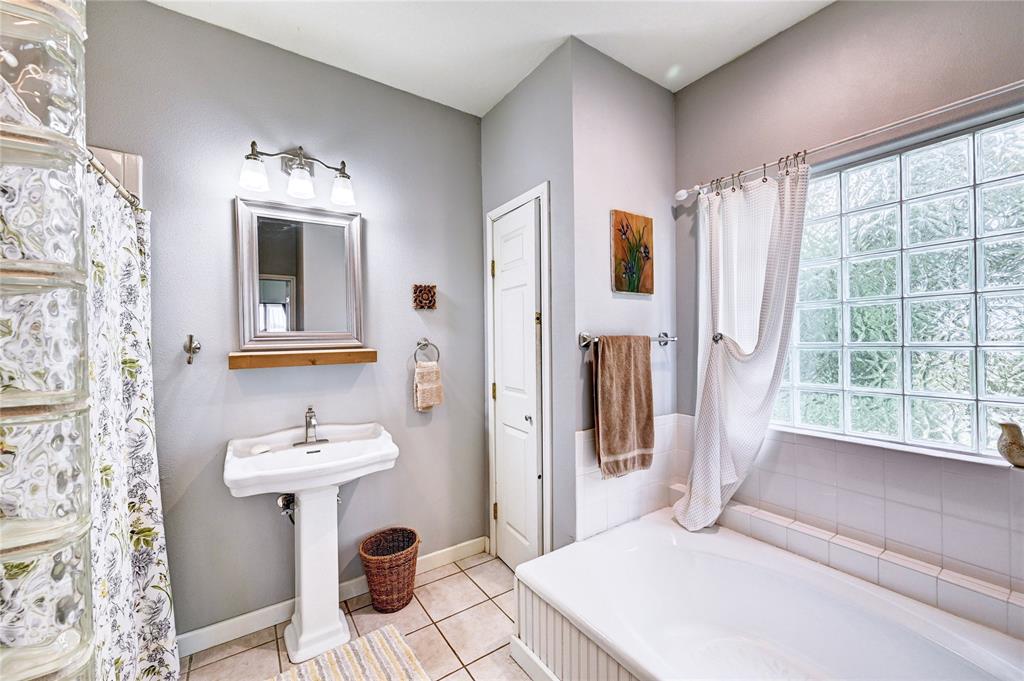 12802 E Conquistador Drive, Galveston, Texas image 17