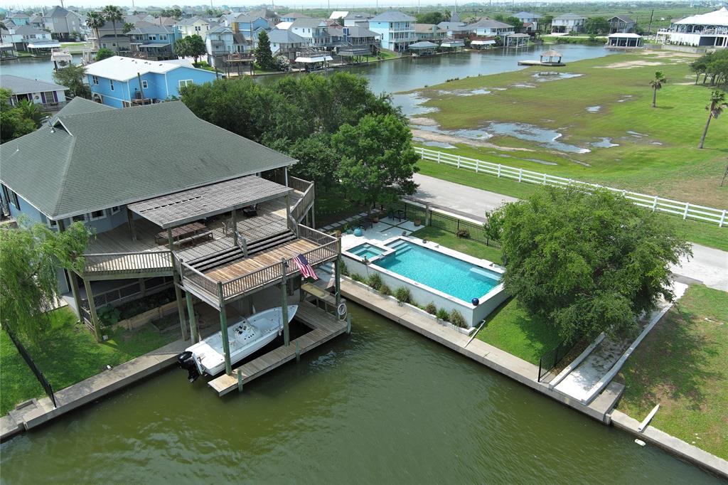 12802 E Conquistador Drive, Galveston, Texas image 46
