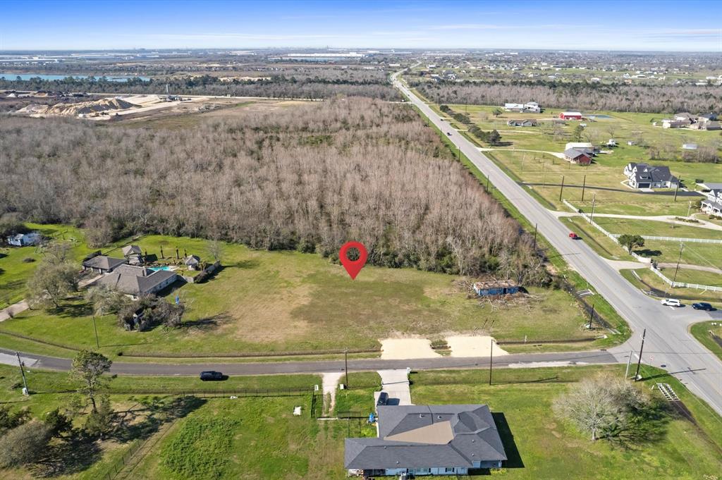 Beach Haven Drive, Baytown, Texas image 3