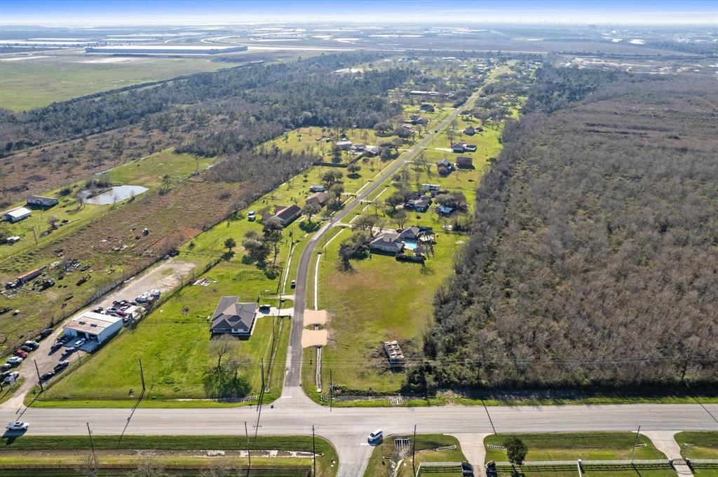 Beach Haven Drive, Baytown, Texas image 12