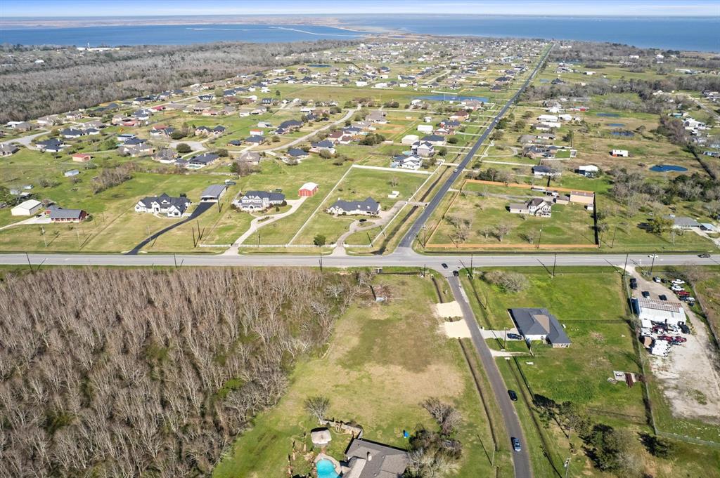 Beach Haven Drive, Baytown, Texas image 6