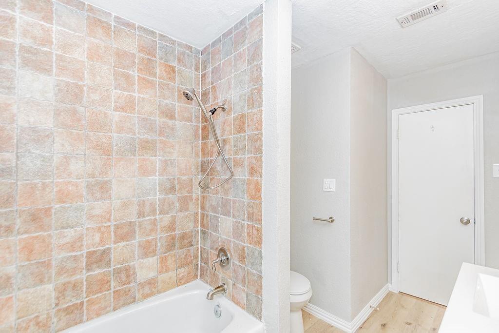 148 Seaside Lane, Texas City, Texas image 17