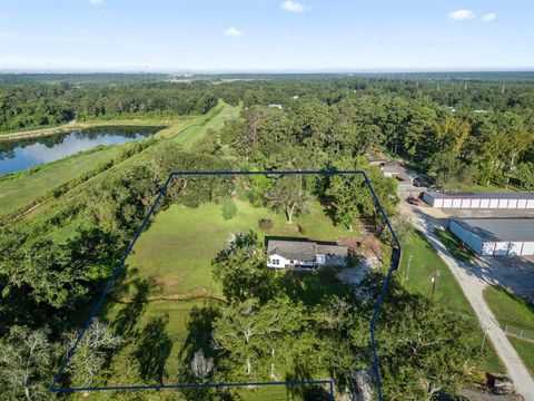 2122 N Crosby Lynchburg Road Highlands TX 77562