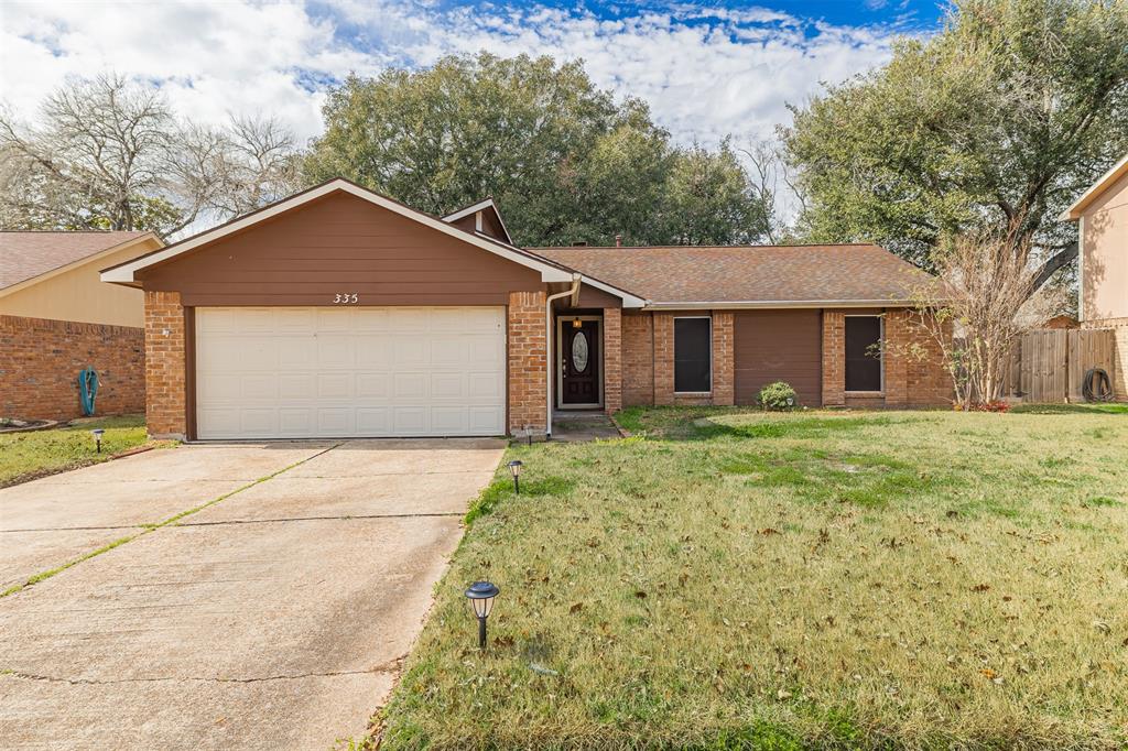 335 William Morton Drive, Richmond, Texas image 1